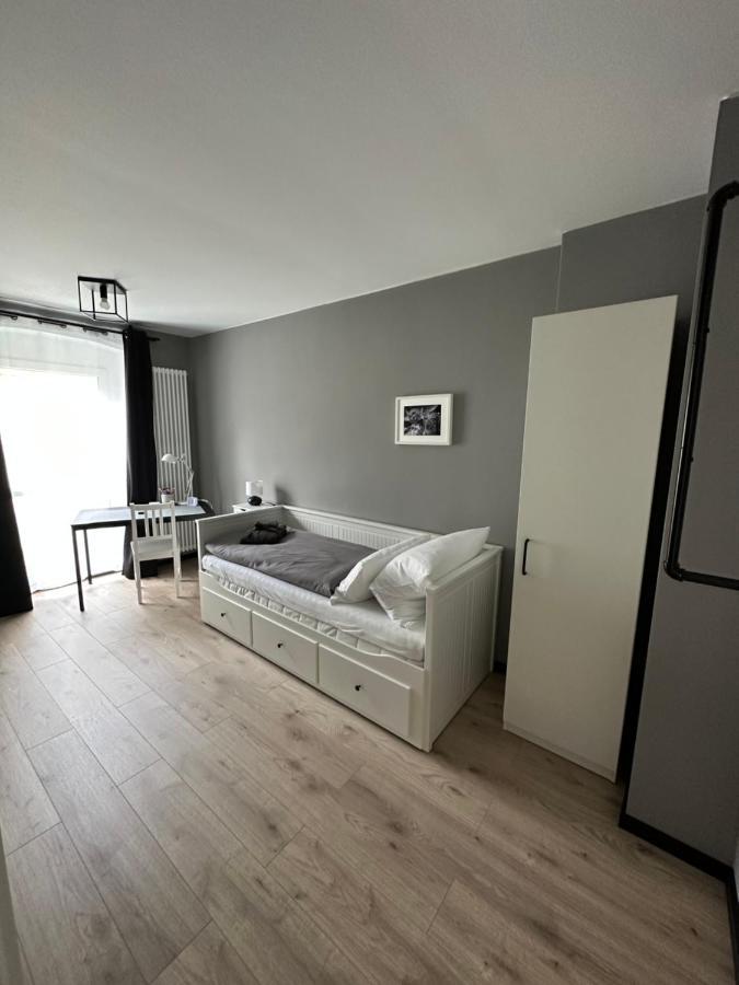 Remise Berlin-Grünau: Cozy Retreat for 6 near Müggelsee Exterior photo